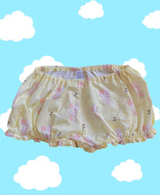 Load image into Gallery viewer, Bumble Bee Blooms